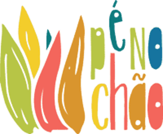 Logo Pé no Chão - Espaço de Brincar