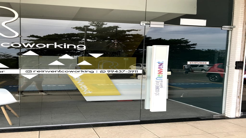 Espaço de coworking Reinvent Coworking em Fortaleza