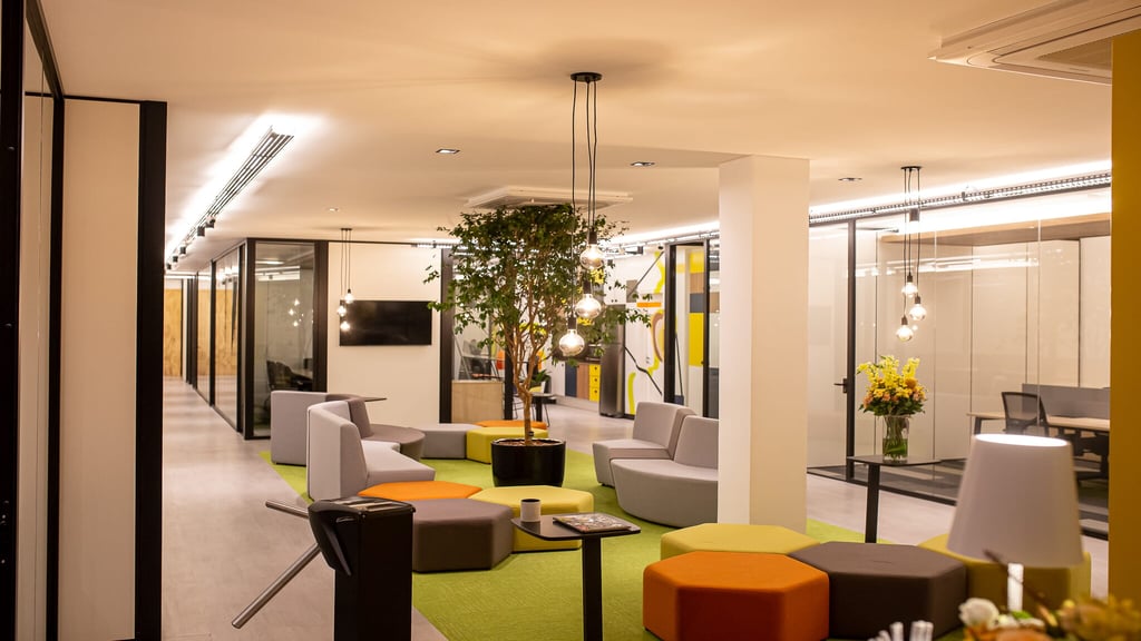 Espaço de coworking be.HIVE coworking em Curitiba