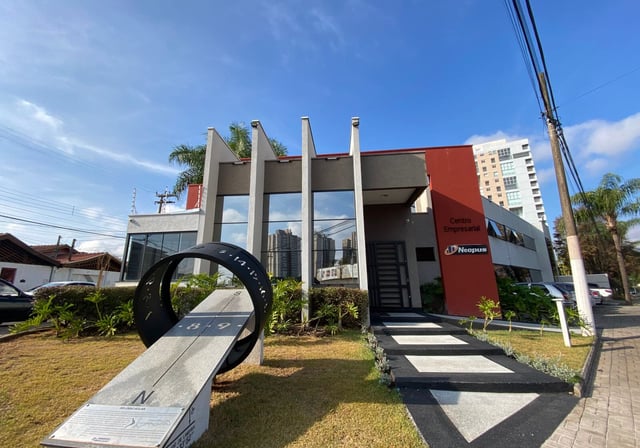 Centro Empresarial Neopus
