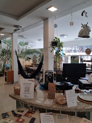 Espaço de coworking & café