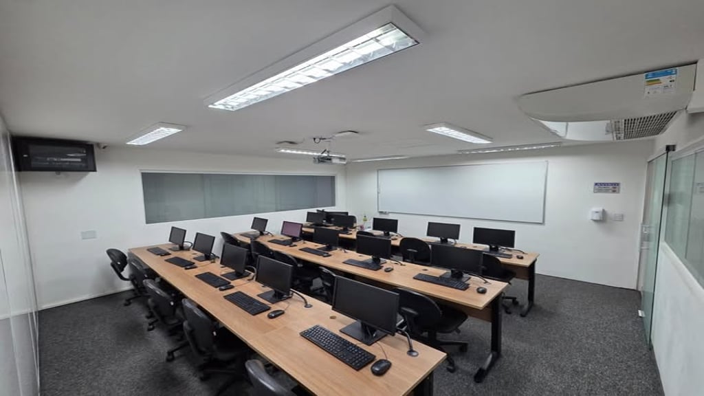 Espaço de coworking Sala de aula TI - Equipada em São Paulo