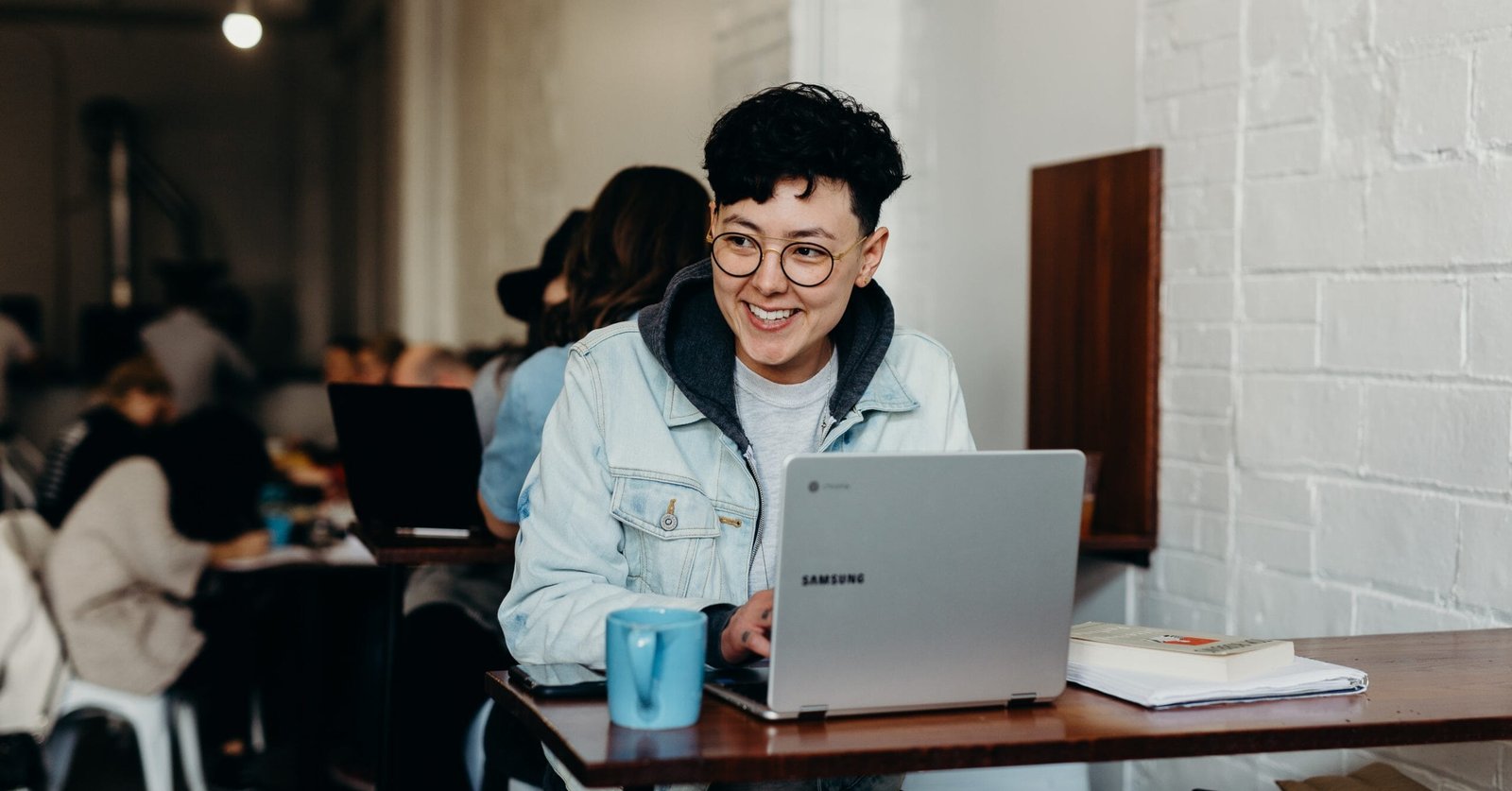 Café é coworking? Será que o Starbucks está roubando seus coworkers?