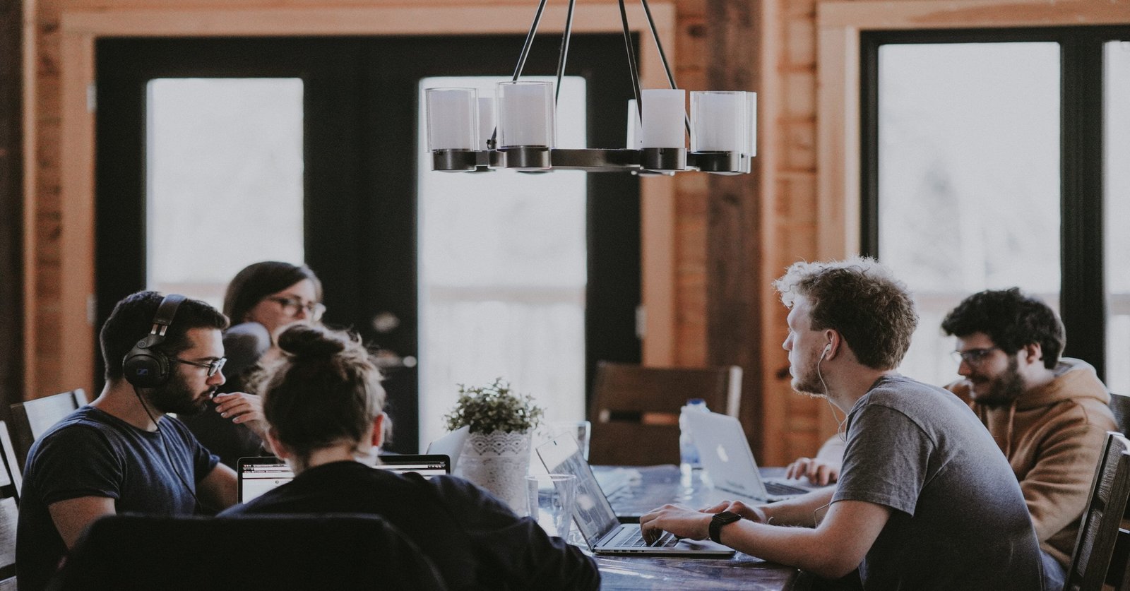 Histórias de conexões verdadeiras entre coworkers