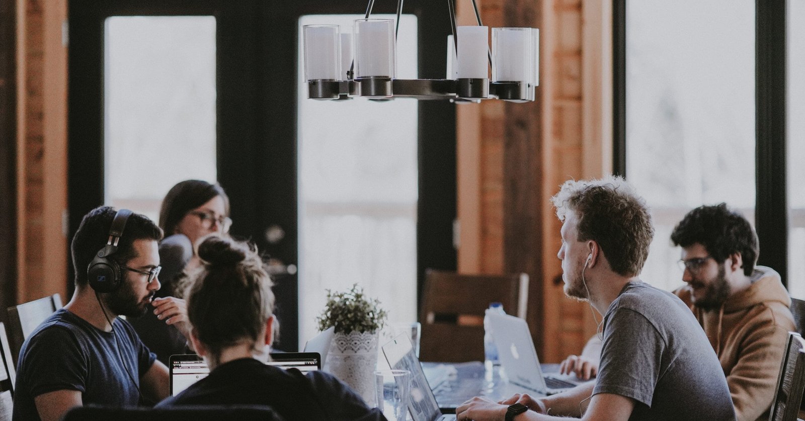 Histórias de conexões verdadeiras entre coworkers
