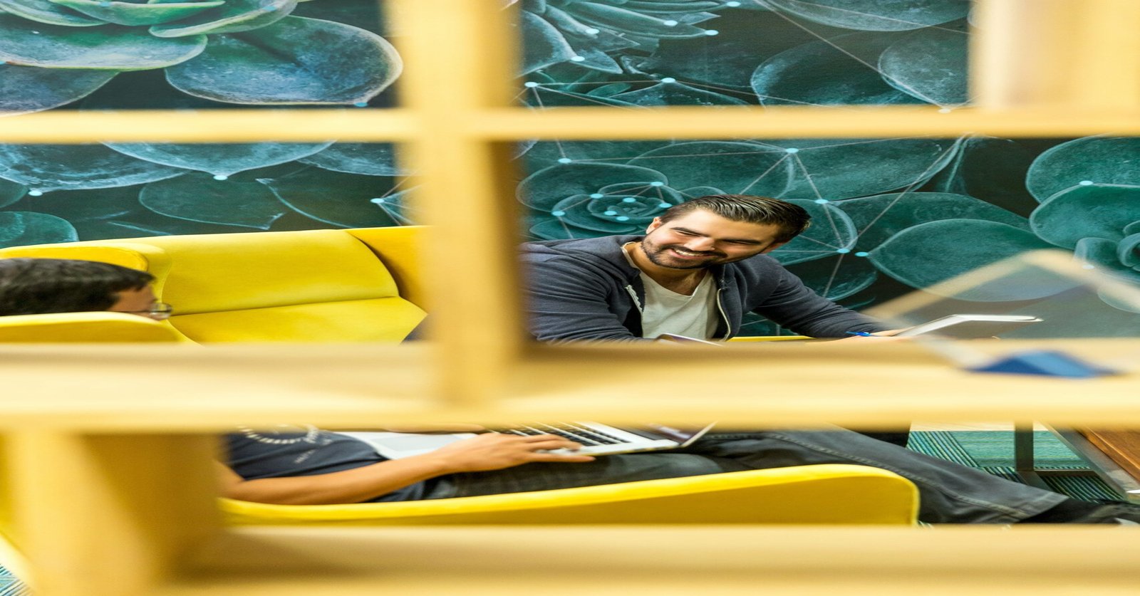 Coworking e poder público: como é na prática?